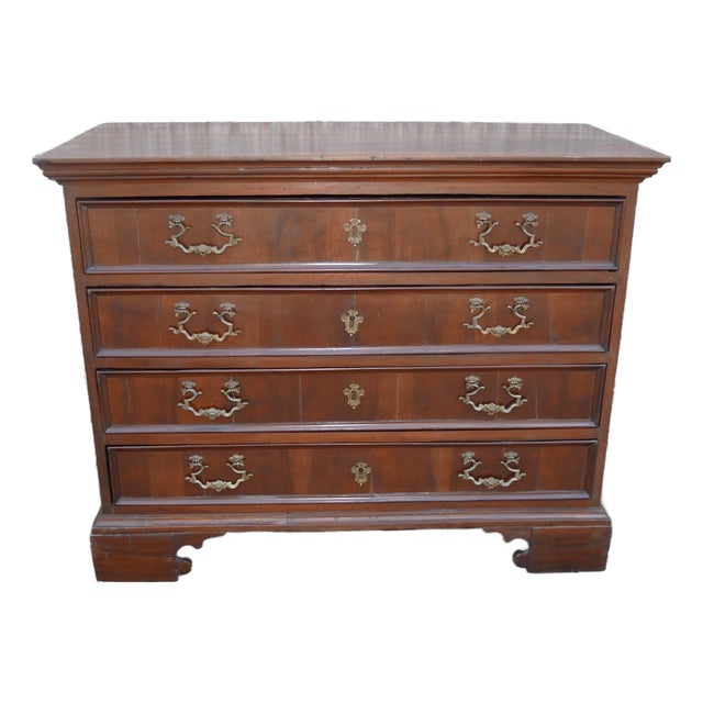 Antique Walnut Chest of Drawers, 18th Century For Sale