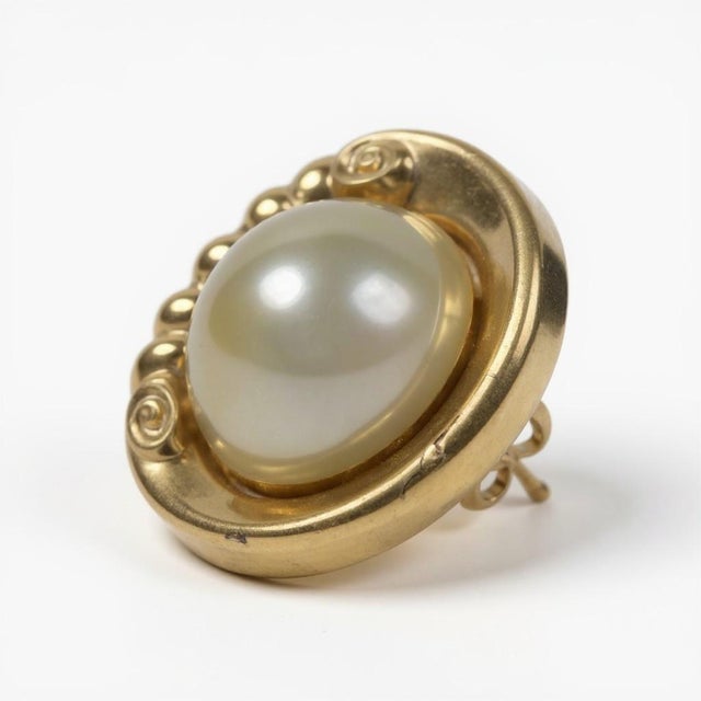 Modern 14k Yellow Gold Scroll Design Mabe Pearl Vintage Earrings For Sale - Image 3 of 10