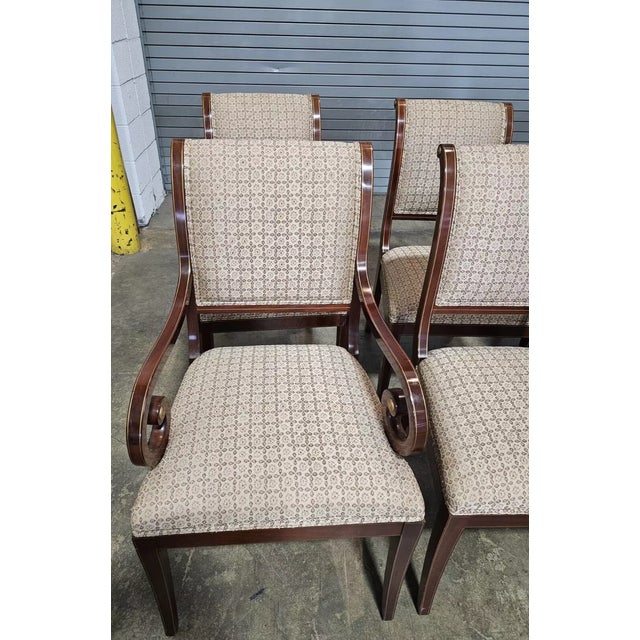 Kindel Furniture Late 20th Century Set of 6 Kindel Mahogany With Inlays Scroll Back Dining Chairs For Sale - Image 4 of 11