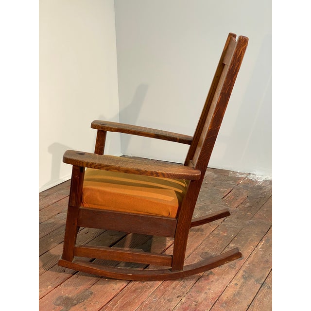 1910s Taylor Chair Co. American Oak Arts and Crafts Rocking Chair For Sale - Image 5 of 15
