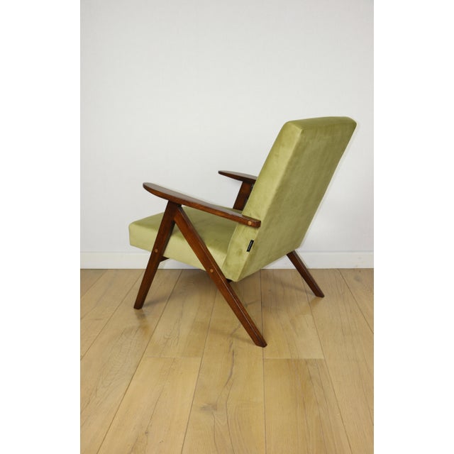 B-310 Var Armchair in Green Olive Velvet, 1970s For Sale - Image 6 of 8