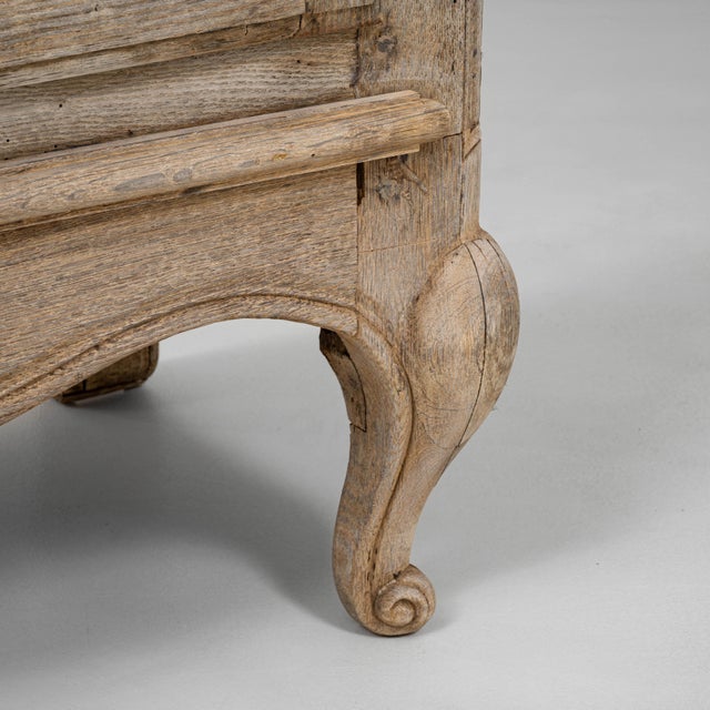 French 19th Century French Louis XIV Oak Cabinet For Sale - Image 3 of 12