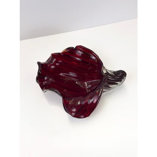 Large Red Sommerso Murano Glass Shell Bowl attributed to Alfredo Barbini, 1960s For Sale - Image 11 of 12