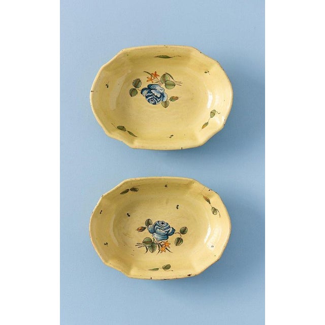 Faience Yellow Floral Dishes from Moustiers, 1700s, Set of 2 For Sale - Image 10 of 10