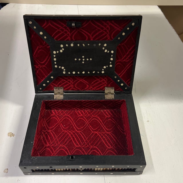 Wood Antique Anglo-Indian Porcupine Quill Box For Sale - Image 7 of 7