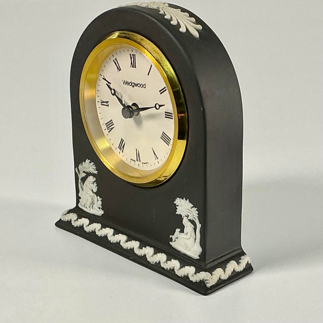 1989 Vintage English Neoclassical Chippendale Wedgwood Black Jasperware Desk Clock, Lord Wedgwood Signed For Sale - Image 11 of 16