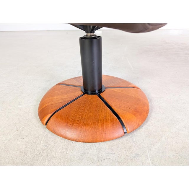 Set of Lounge Chair in Leather with Ottoman from HS Furniture For Sale - Image 12 of 15