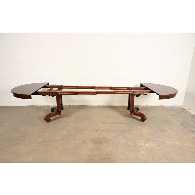Late 19th Century R. J. Horner Style Monumental Antique American Empire Mahogany Split Pedestal Extension Dining Table With Eight Leaves, Newly Refinished For Sale - Image 5 of 14