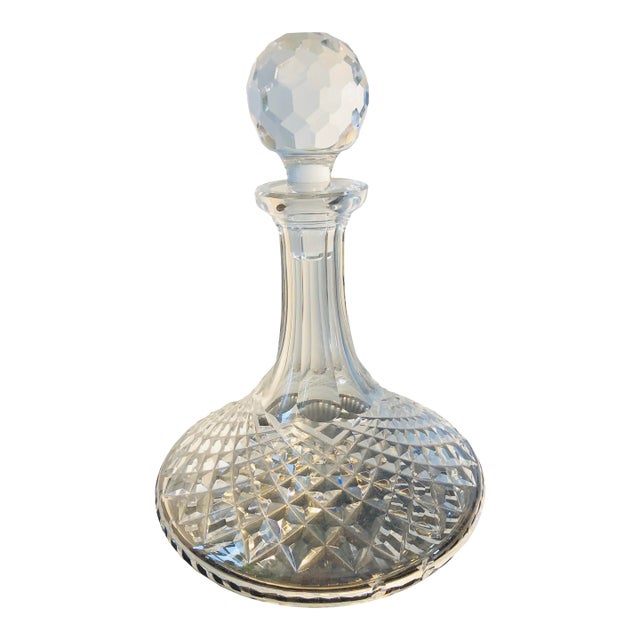 Late 20th Century Elegant Vintage Irish-Style Cut Crystal Decanter With Faceted Stopper For Sale