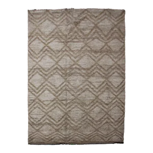 Hand Knotted Borderless Navajo Design Rug. 06'04" X 09'02"
