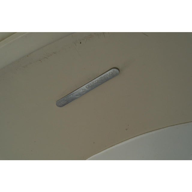 Oval Table by Eero Saarinen, 1990 For Sale - Image 4 of 13