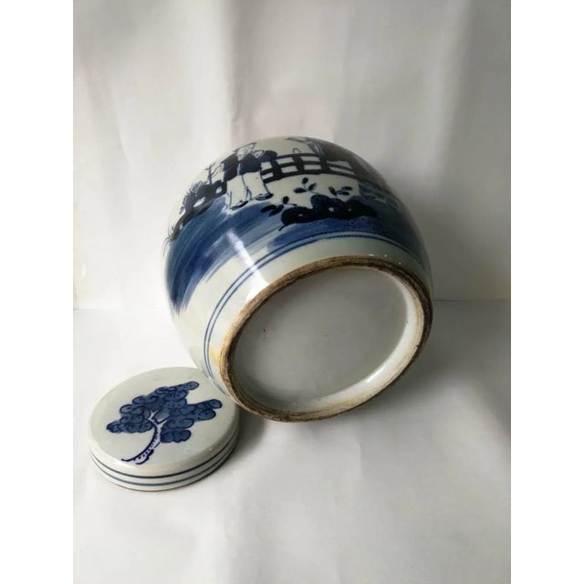 Chinese Blue and White Porcelain Ginger Jar For Sale - Image 9 of 11