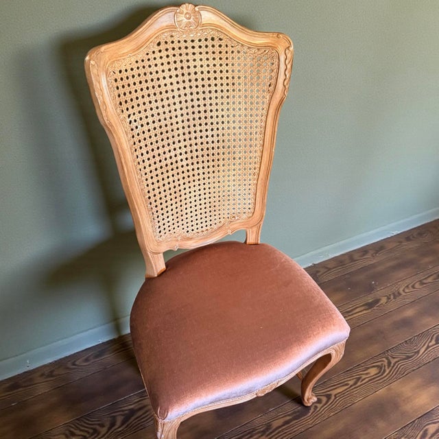 High-End Pair of French Louis XV–Style Caned Chairs with Imported Silk Velvet An elegant and refined pair of high-end...