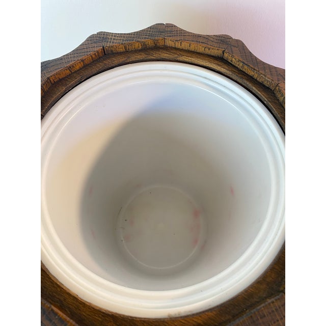 Mid 20th Century 1970s Mid-Century Modern Oak Ice Bucket With Lid — Fluted Slat Barware For Sale - Image 5 of 8