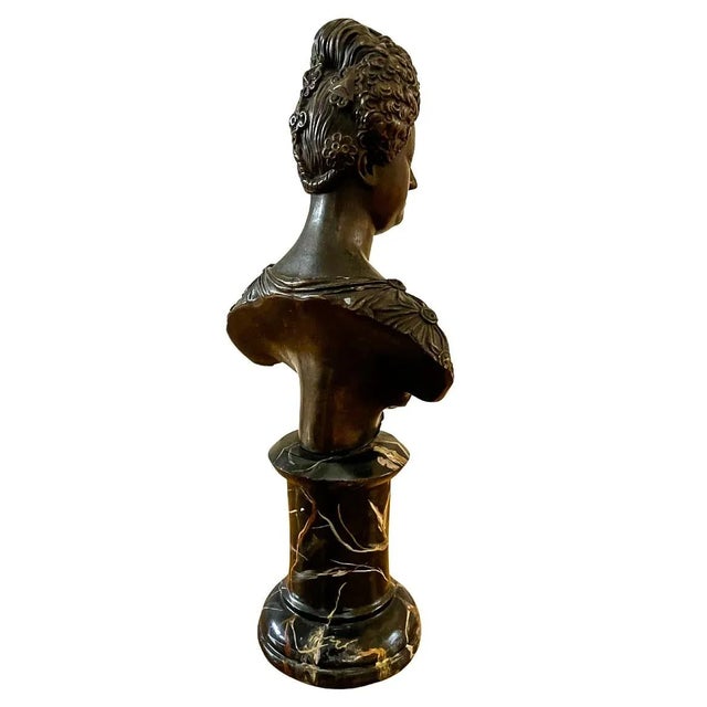 Bronze De Medicis Portrait Busts of King Henry IV & Queen Maria De Medici - A Pair For Sale - Image 8 of 12