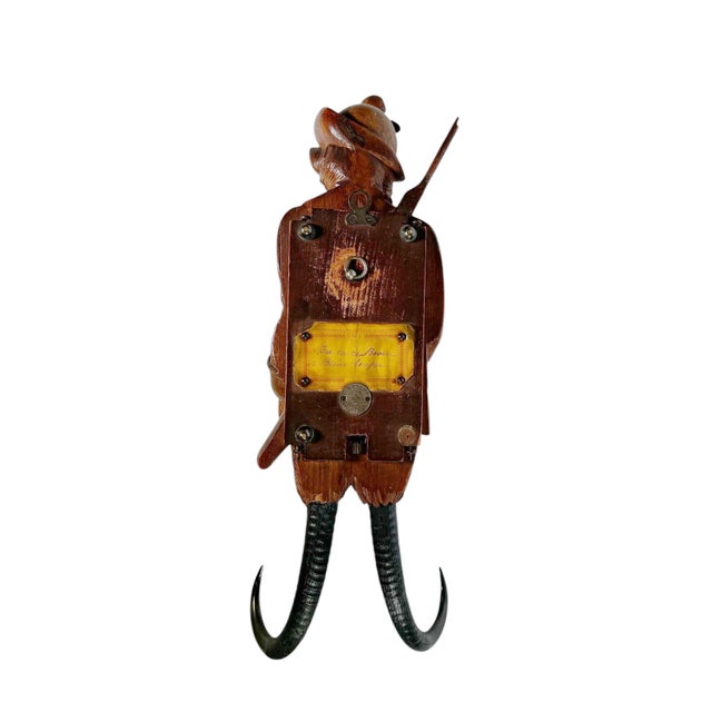 Late 19th Century Black Forest Whip Carved Wood Fox Music Box With Glass Eyes For Sale In Dallas - Image 6 of 10