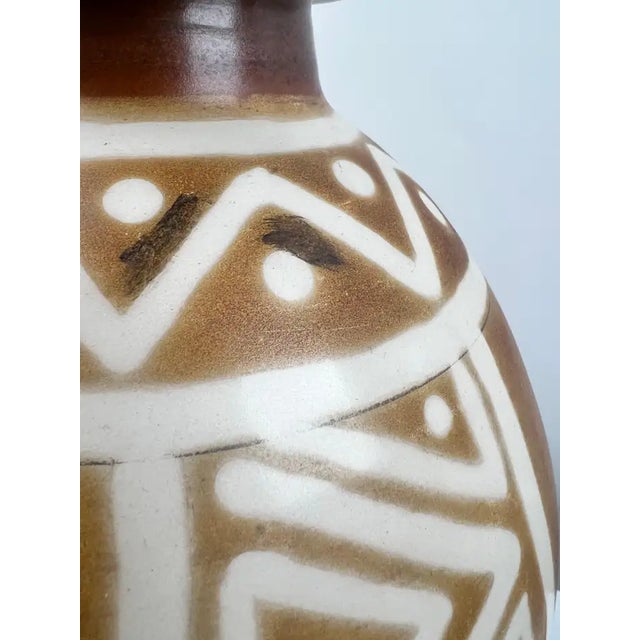 Off-white Studio Pottery Brown & Off White Vase W Tribal-Inspired Geometric Motifs Signed For Sale - Image 8 of 13