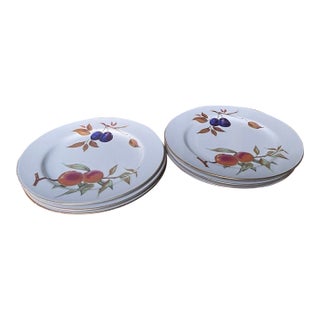 1960s Set of Six Royal Worcester Evesham Vale Dinner Plates, Lidded Tureen and Platter For Sale