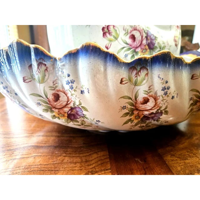 Late 19th Century Staffordshire Floral Seashell Chamber Wash Basin & Pitcher, Gold Trim For Sale - Image 10 of 10