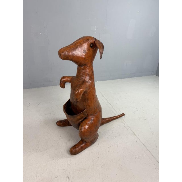 Leather Magazine Pouch Kangeroo by Dimitri Omersa, Spain, 1970 For Sale - Image 3 of 18