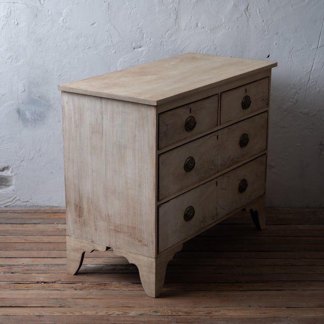 Georgian Mahogany Chest of Drawers, 18th Century For Sale - Image 12 of 13