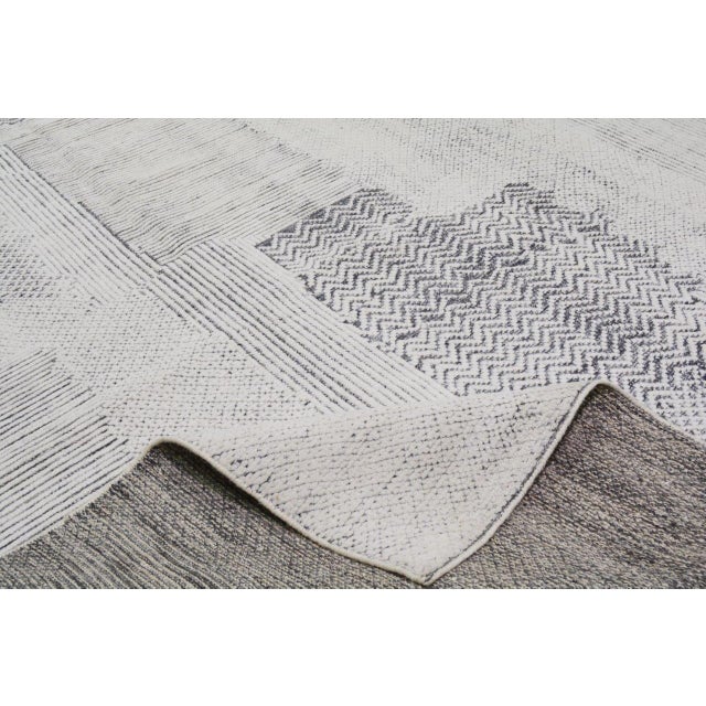 Moroccan Hand Knotted Wool Rug, 9'9"x14' For Sale In New York - Image 6 of 6