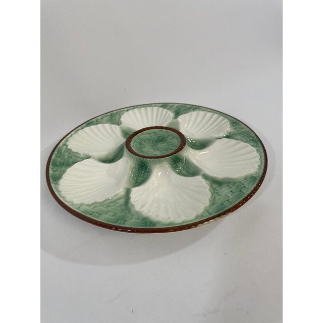 1930s 1930s French Longchamp Green and White Majolica Oyster Plate For Sale - Image 5 of 14