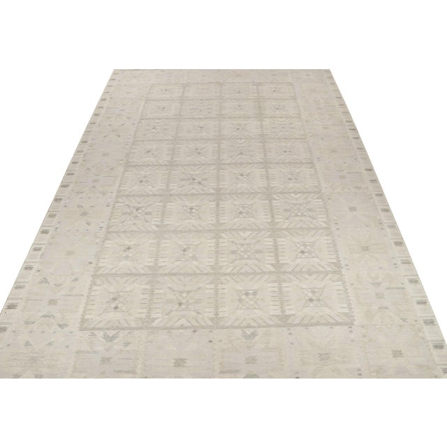 2010s Rug & Kilim’s Scandinavian Style Kilim in White and Gray Geometric Pattern For Sale - Image 5 of 7