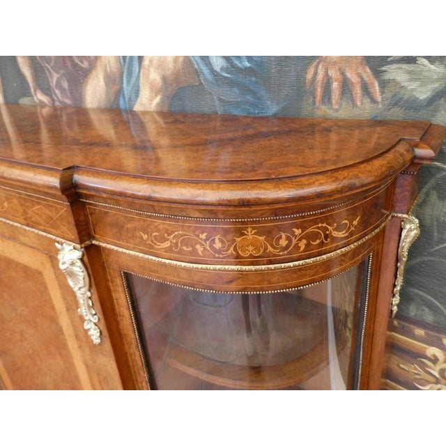 Antique Regency Walnut Credenza Bookcase from Gillows, 1820 For Sale - Image 12 of 18