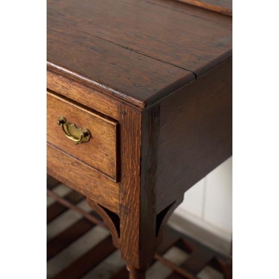 19th Century English Oak 3-Drawer Dresser Base / Server For Sale - Image 10 of 10