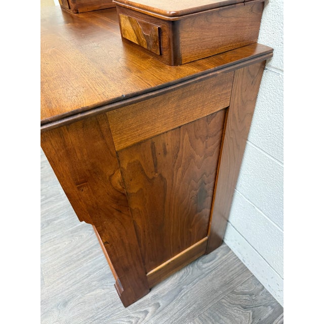 Antique Abernathy Furniture Co. 19th Century Victorian Walnut Chest of Drawers For Sale - Image 9 of 15
