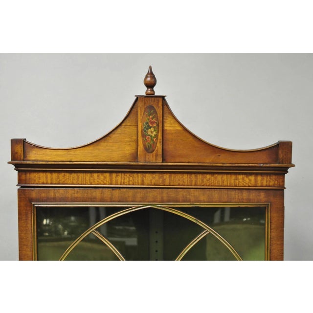 Early 20th Century Antique English Adams Style Green Hand Painted Narrow Corner China Cabinet For Sale - Image 5 of 18