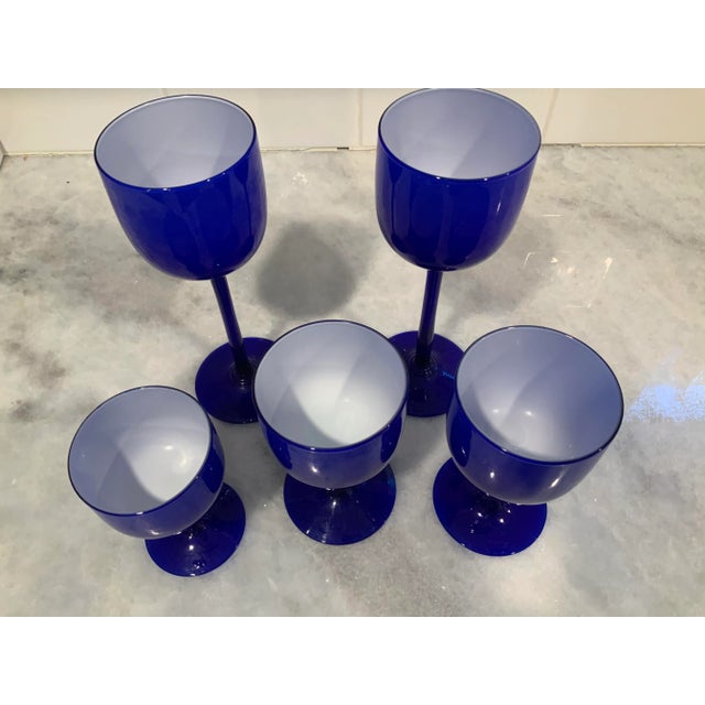 Carlo Moretti Carlo Moretti Cobalt Blue and White Cased Glasses, a Set of 5 For Sale - Image 4 of 10