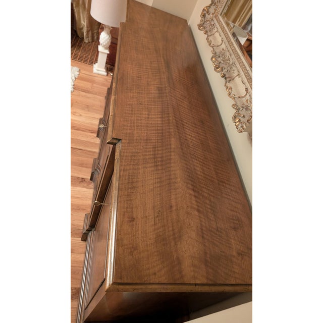 English Baker George III English Style Walnut Credenza For Sale - Image 3 of 10