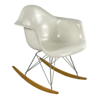 White RAR Rocking Chair by Charles and Ray Eames for Herman Miller, 1950s For Sale