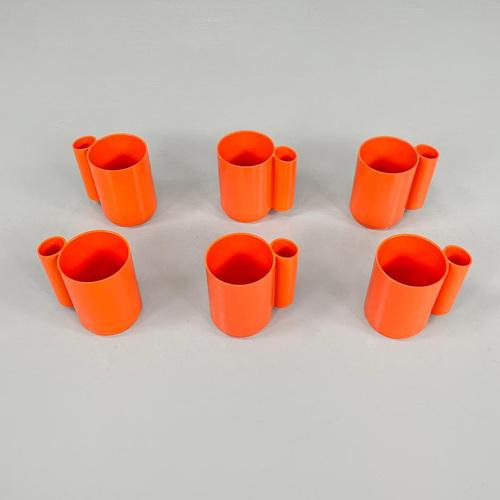 French Modern Orange Plastic Orangeade Set by Jean Pierre Vitrac for Bourbon, 1970s, Set of 9 For Sale - Image 9 of 18