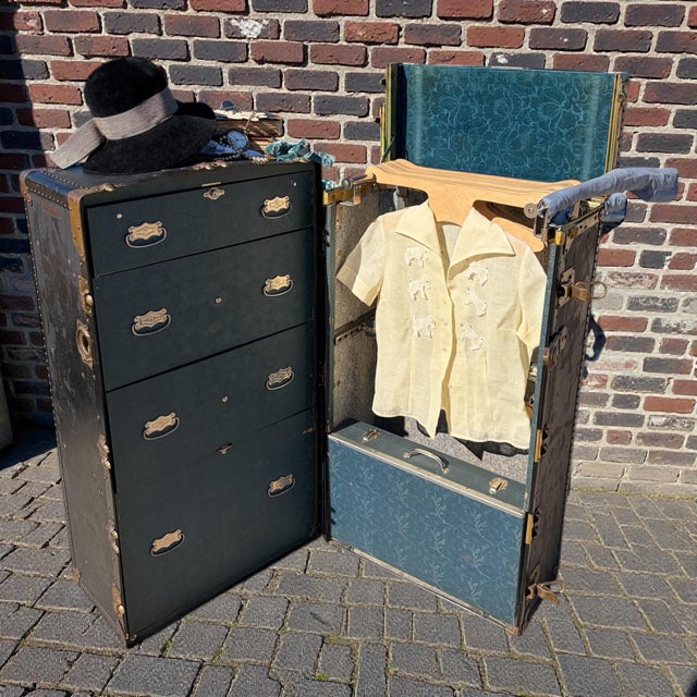 American Early 20th Century Mendel Trunk For Sale - Image 3 of 12