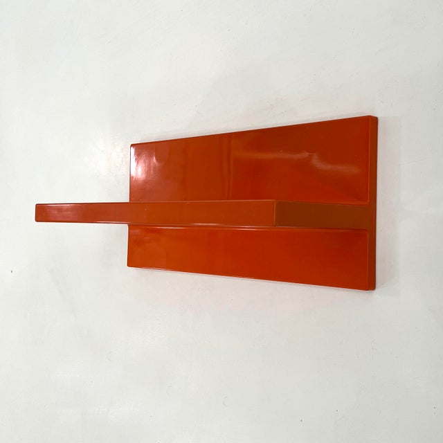1970s Orange Wall Shelf by Marcello Siard for Kartell, 1970s For Sale - Image 5 of 8