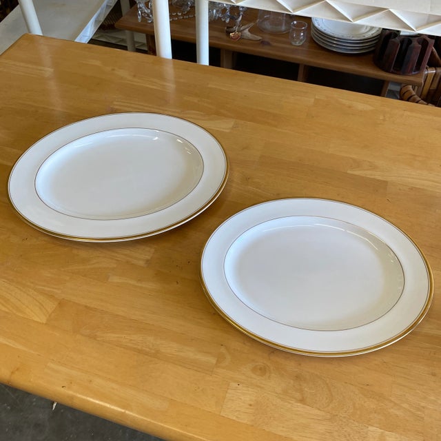 1970s 1970s English Large Serving Dishes - a Pair For Sale - Image 5 of 5