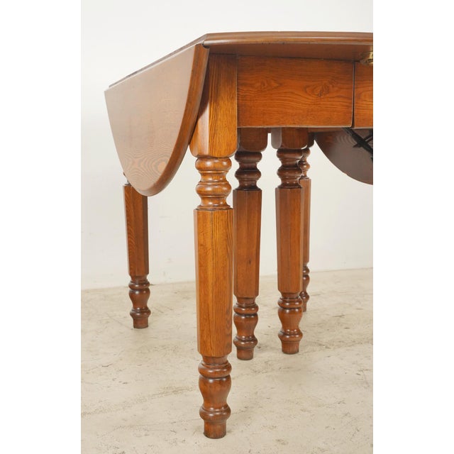 Mid 20th Century Vintage Traditional Style Expanding Oak Dining Table For Sale - Image 5 of 12
