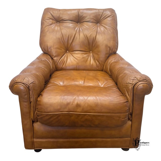 Mid-Century Modern Vintage Classic Leather Traditional Style Tufted Top Grain Leather Club Chair & Ottoman For Sale - Image 3 of 12