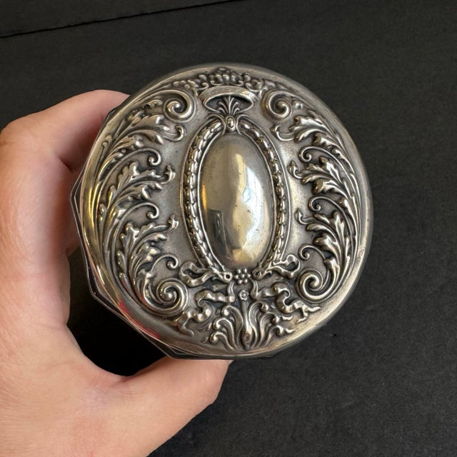 Sterling Silver Vanity Jar Victorian Glass Dresser Jar With Repousse Lid For Sale - Image 4 of 11