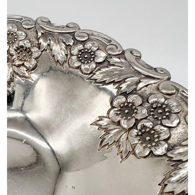 Mid 20th Century Vintage Silverplate Floral Repoussé Pedestal Candy/ Nut Bowl – Traditional / Hollywood Regency For Sale - Image 5 of 13