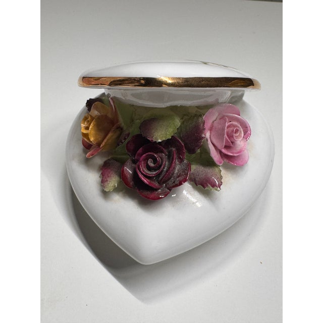 English Vintage Royal Albert Old Country Roses Bone China Heart Trinket Box, England For Sale - Image 3 of 5