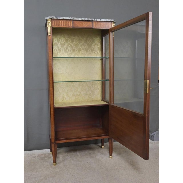Louis XVI Marquetry Display Cabinet, 20th Century For Sale - Image 3 of 18