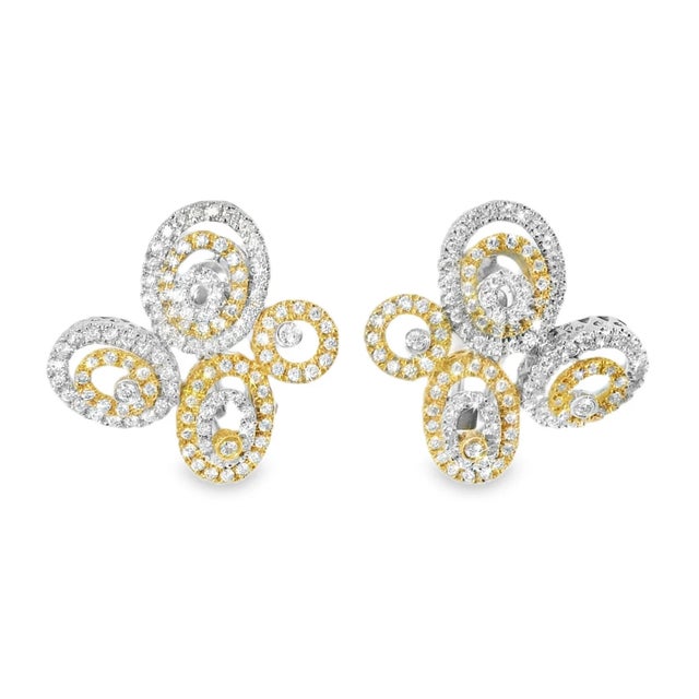 Make a statement with these stunning 18K yellow and white two-tone gold nugget earrings, featuring numerous brilliant...