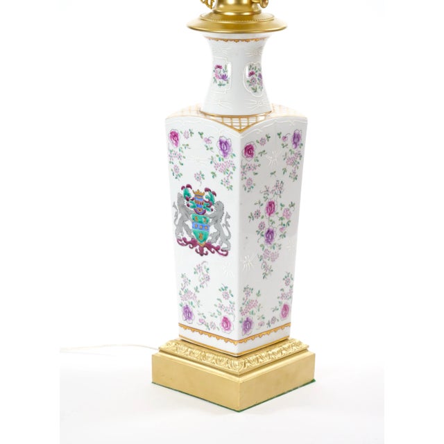 Pair Samson Hand-Painted Porcelain Table Lamps With Gilt Gold Accent /Wood Base For Sale - Image 11 of 12