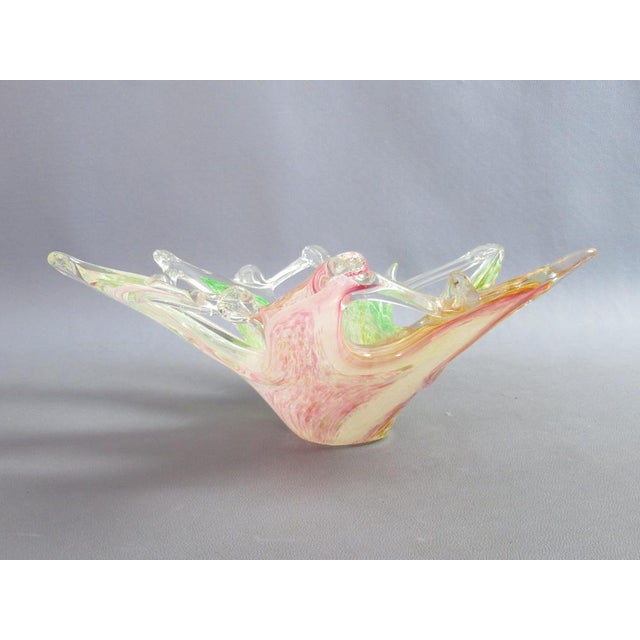 Wonderful artistic centrepiece, pocket emptier in vintage Murano glass, sculpture with particular flower design with...