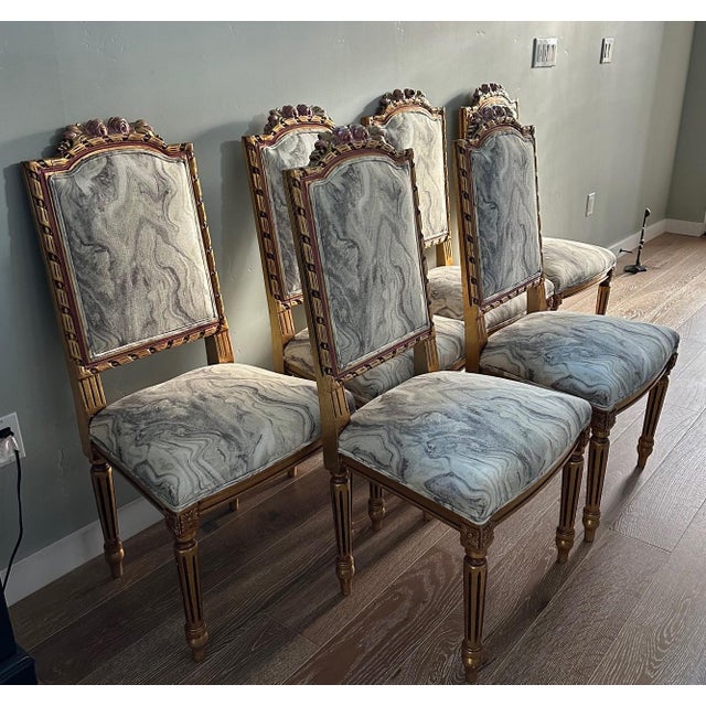 Gray Late 18th Century French Louis XVI - Style Giltwood Dining Chairs With Hand-Painted Rosettes - Set of 6 For Sale - Image 8 of 14