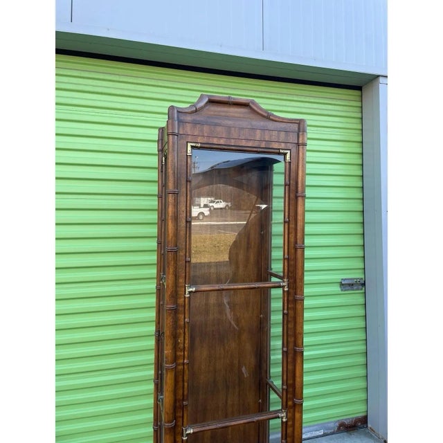 Wood Late 20th Century Chinoiserie Style Illuminated Pagoda Curio Display Cabinet For Sale - Image 7 of 10